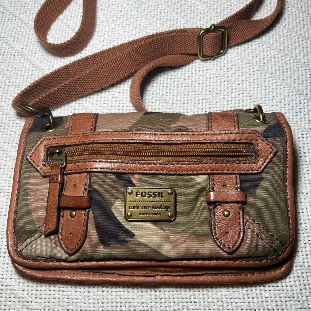 Fossil Long Live Vintage Camo Canvas Leather Trim Crossbody Wallet Bag